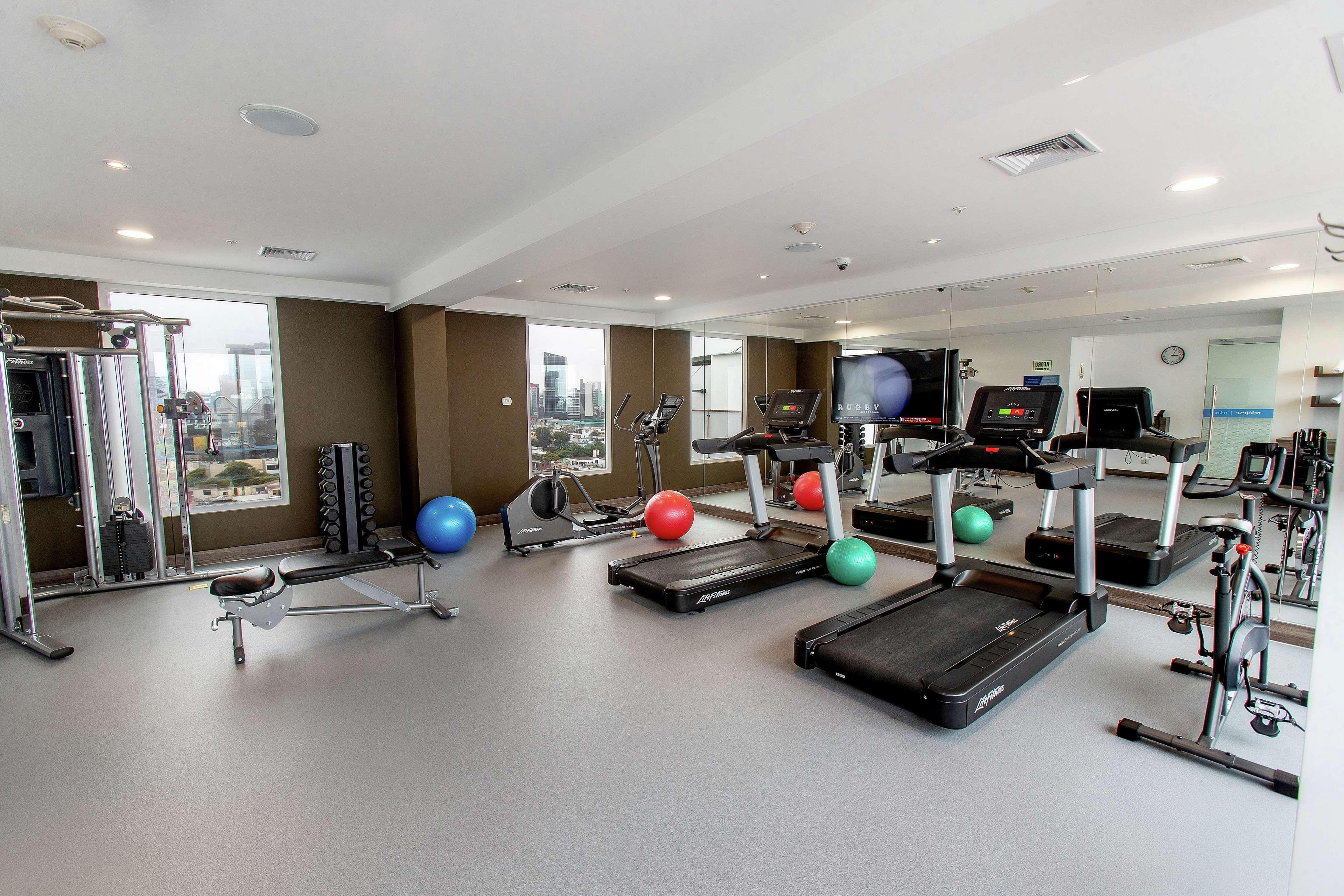 Hampton By Hilton Lima San Isidro Hotel Bagian luar foto