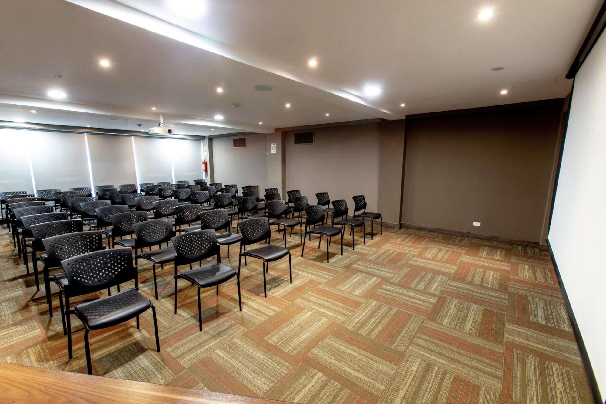 Hampton By Hilton Lima San Isidro Hotel Bagian luar foto
