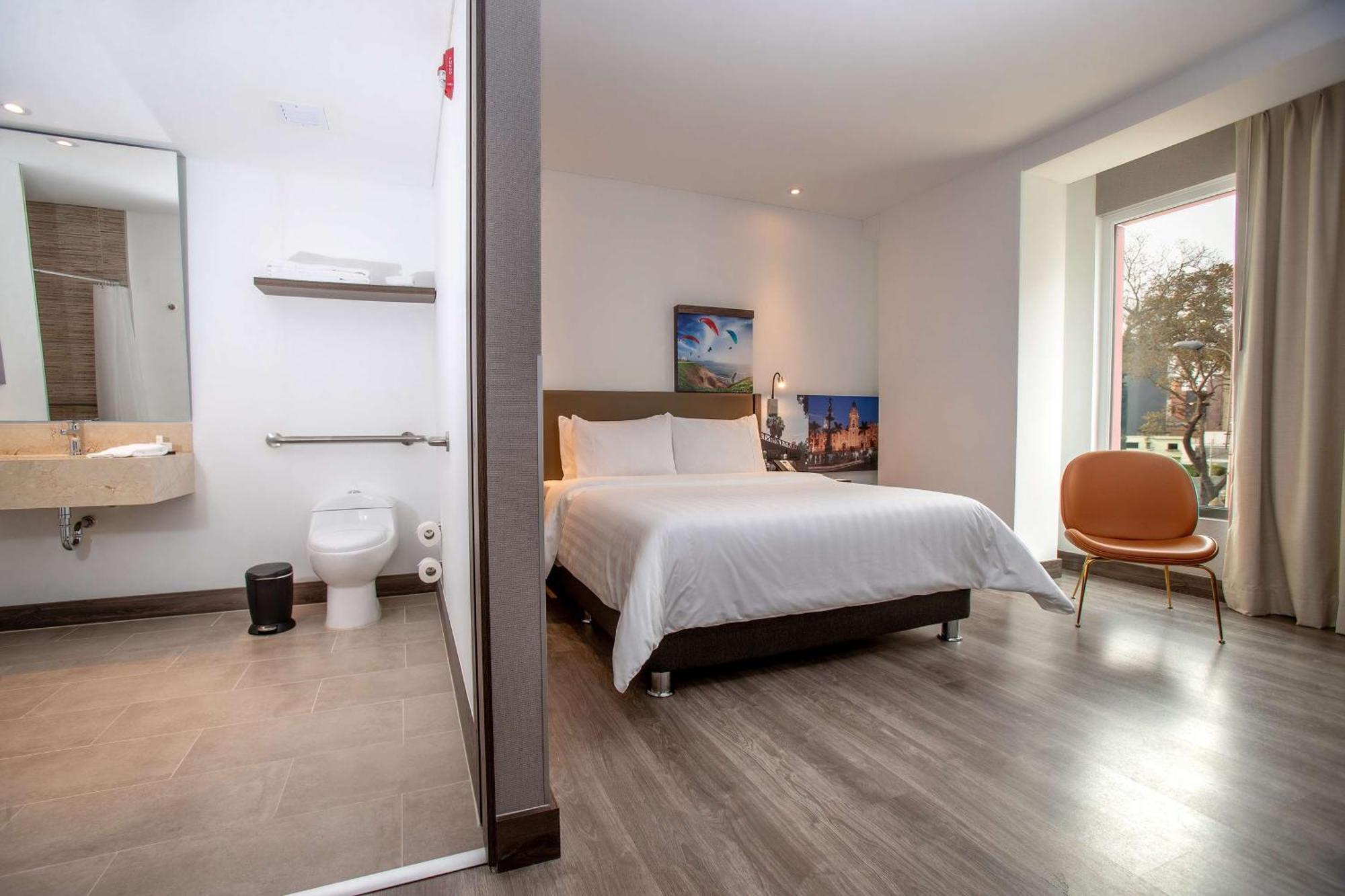 Hampton By Hilton Lima San Isidro Hotel Bagian luar foto