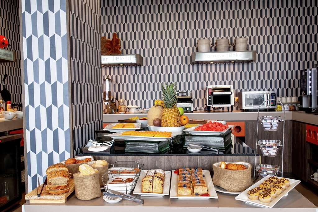 Hampton By Hilton Lima San Isidro Hotel Restoran foto